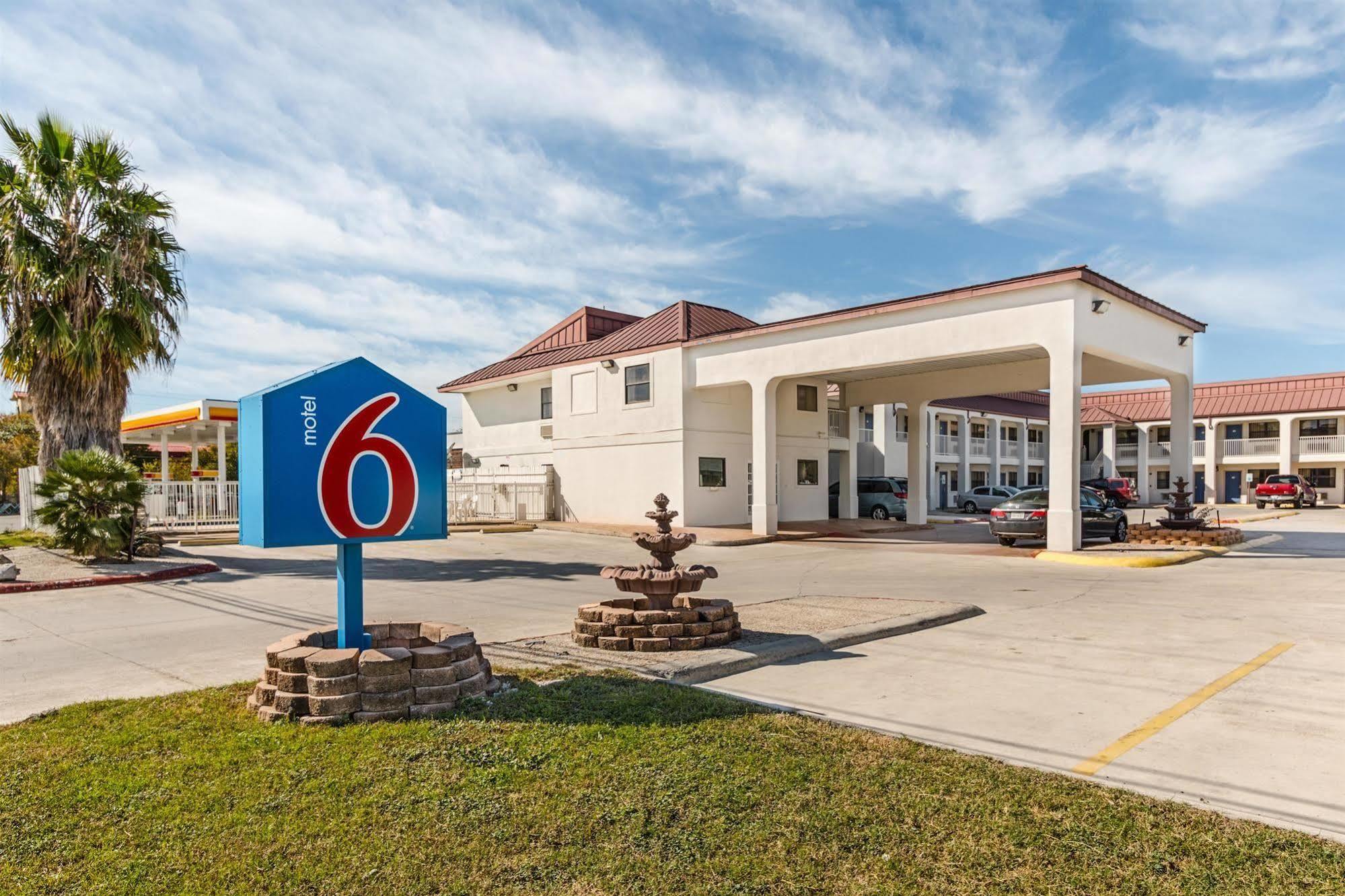 Motel 6-San Marcos, TX - North Exterior foto